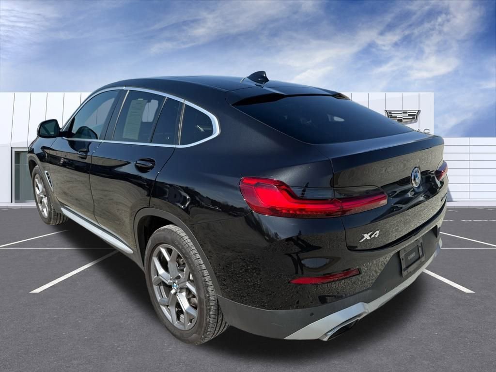 Used 2025 BMW X4 xDrive30i image 4