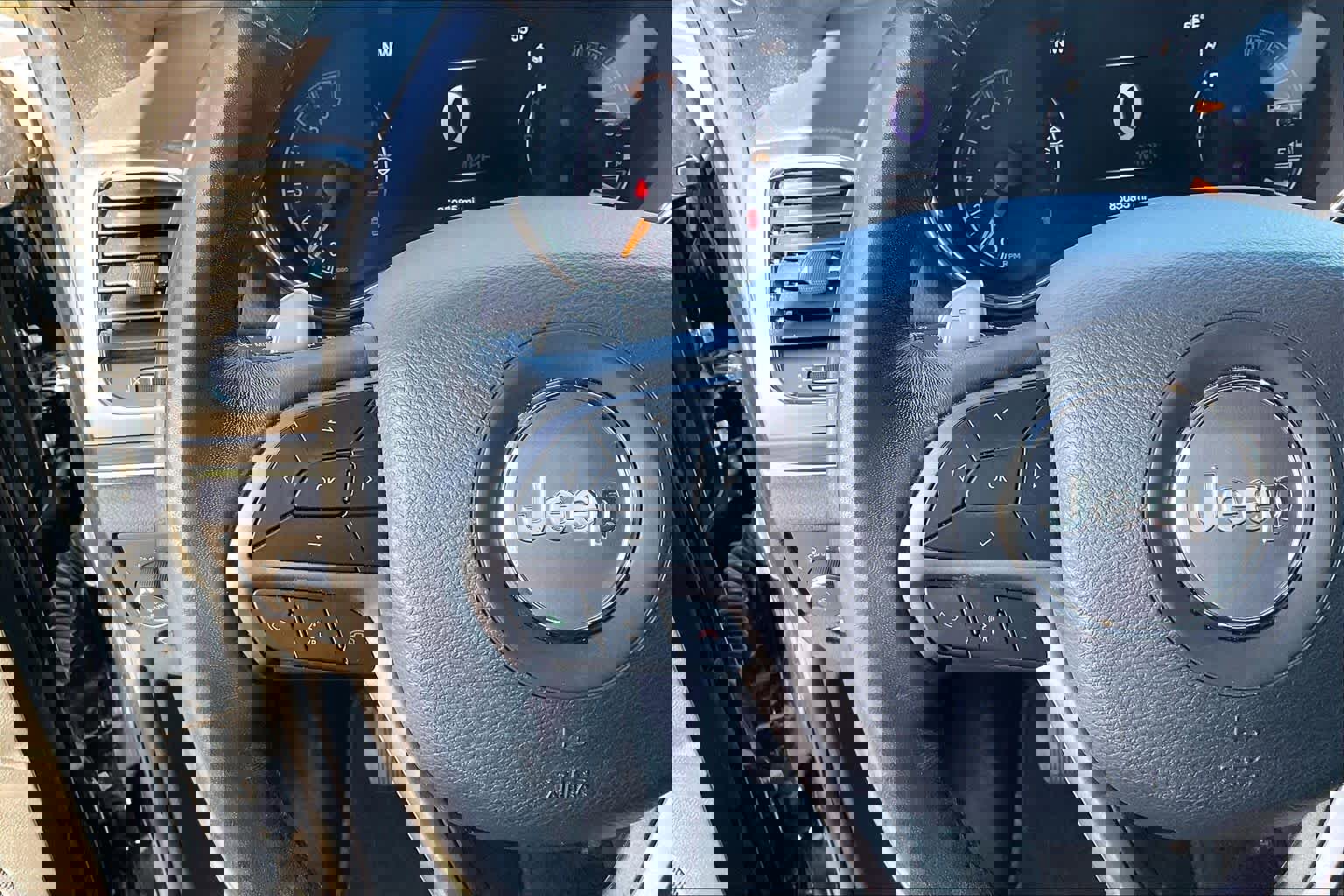 Used 2019 Jeep Grand Cherokee Limited X image 23