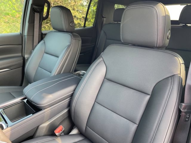 New 2027 Chevrolet Traverse LT w/ Sun and Wheel Package AWD/4WD image 14