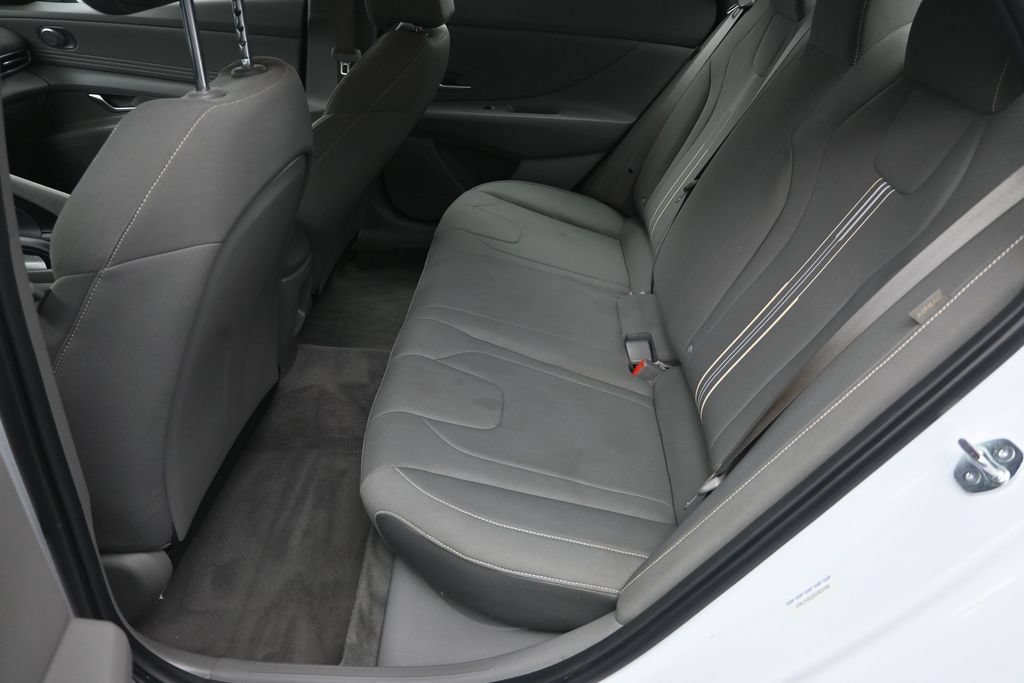 Used 2025 Hyundai Elantra Sport FWD image 25