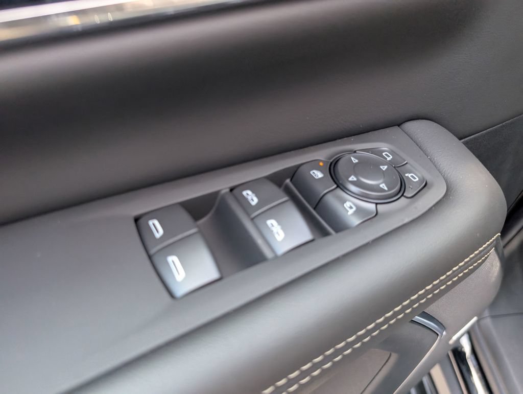 New 2026 GMC Yukon XL Elevation w/ Elevation Premium Package AWD/4WD image 16