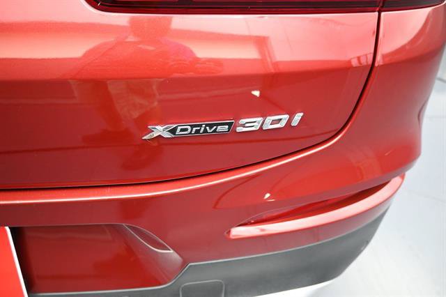 Used 2020 BMW X4 xDrive30i w/ Premium Package AWD/4WD image 5