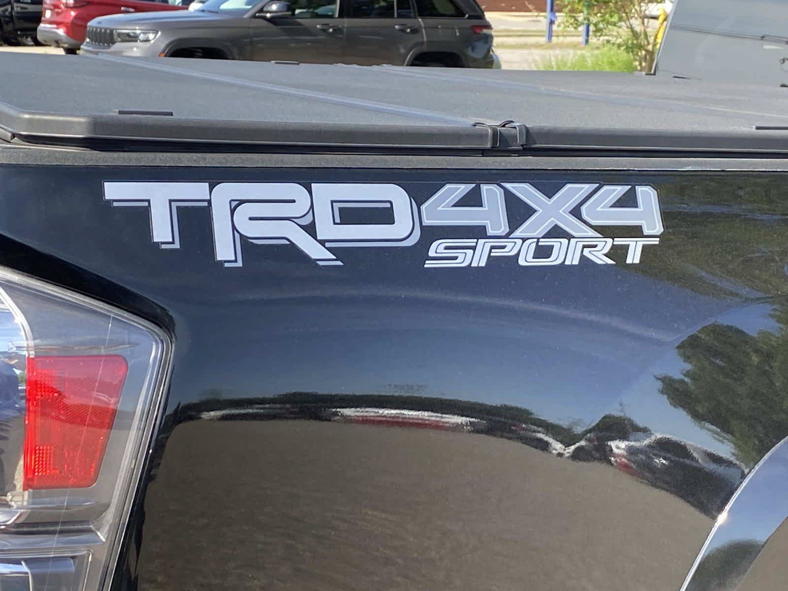 Used 2023 Toyota Tacoma TRD Sport w/ TRD Premium Sport Package AWD/4WD image 4
