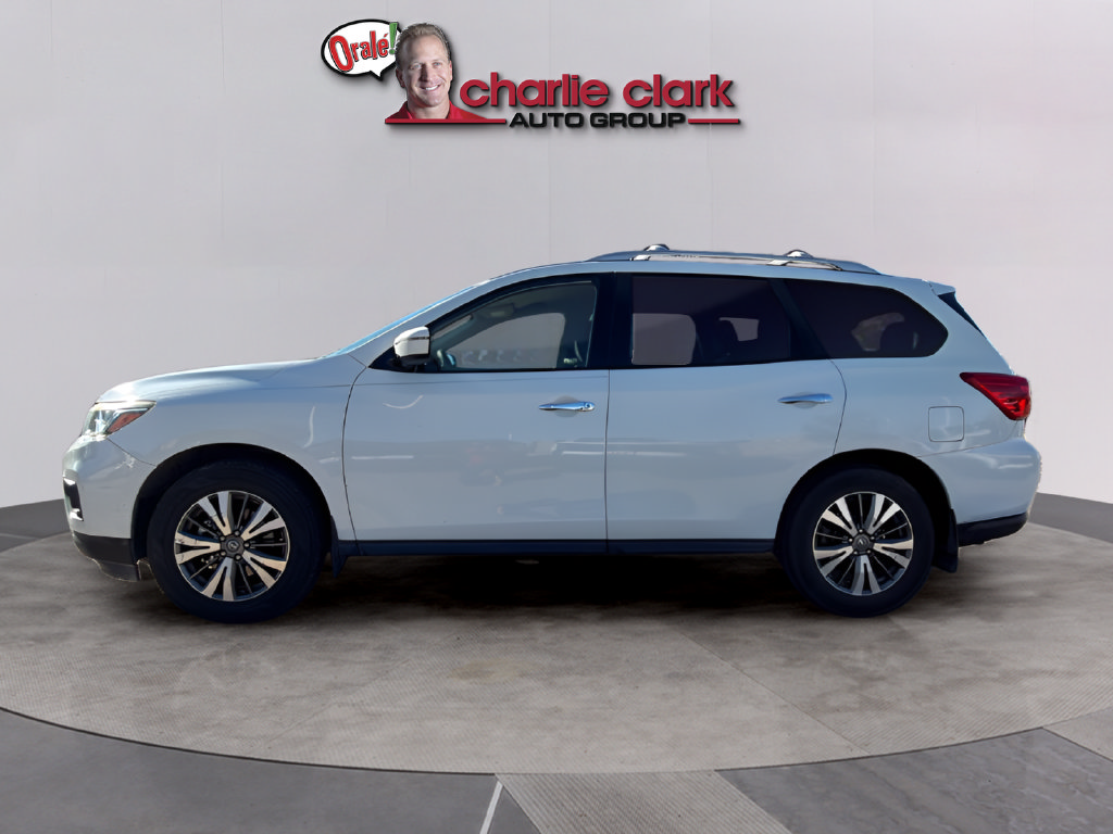 Used 2019 Nissan Pathfinder S FWD image 2