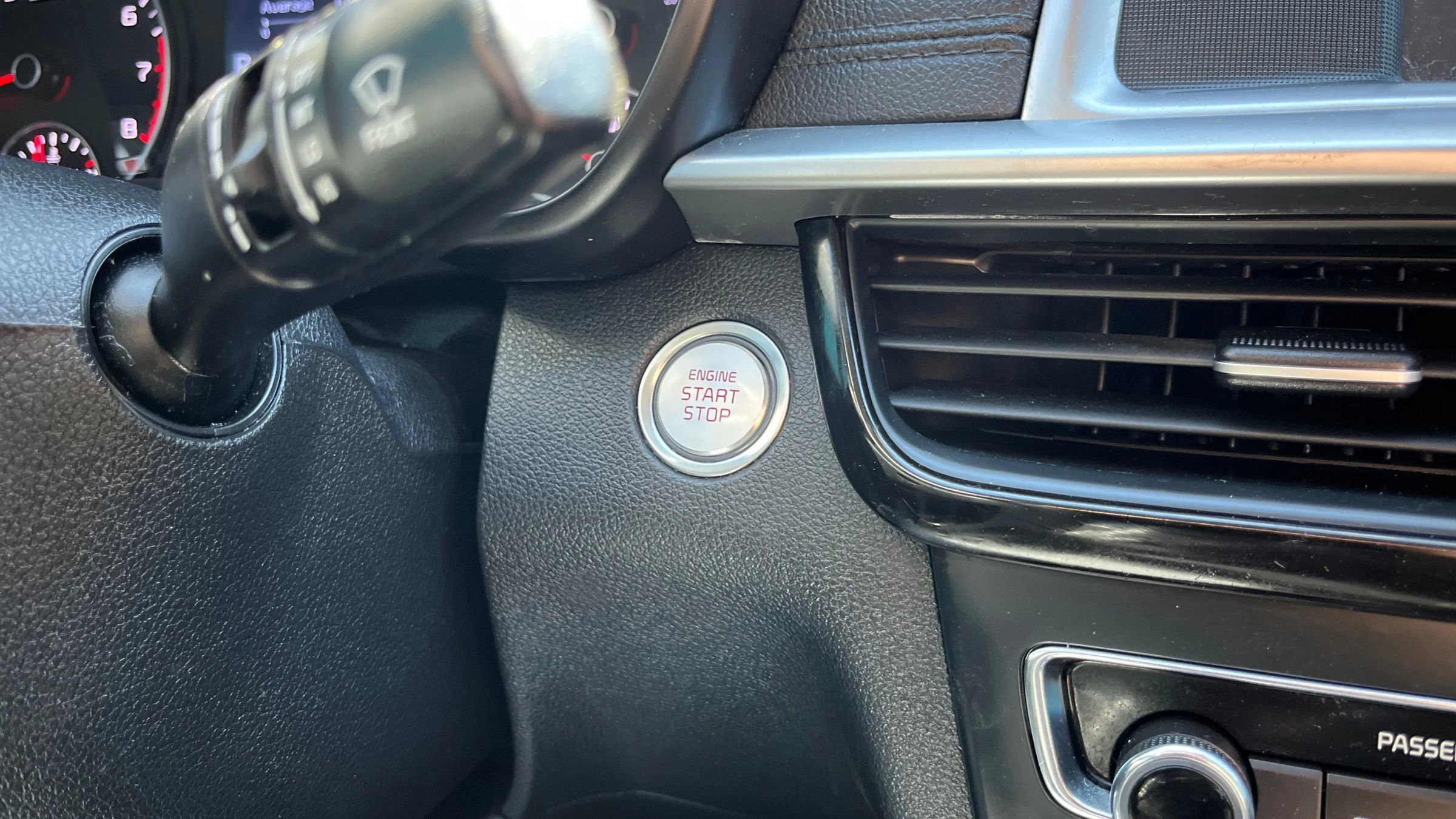 Used 2020 Kia Optima S image 23