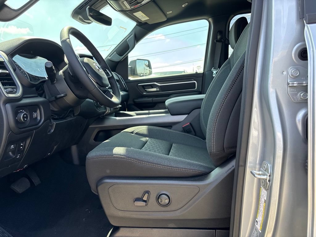 New 2026 RAM 1500 Big Horn w/ Night Edition AWD/4WD image 12