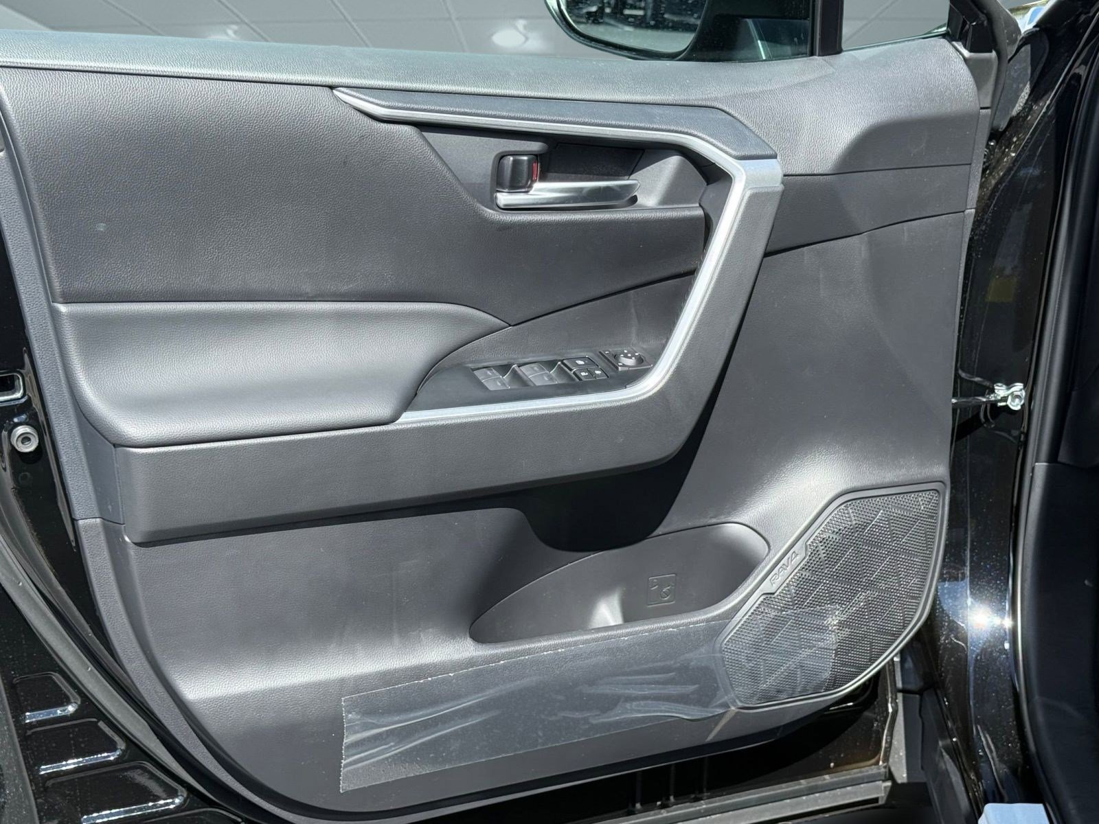 Certified 2025 Toyota RAV4 XLE w/ Convenience Package image 13