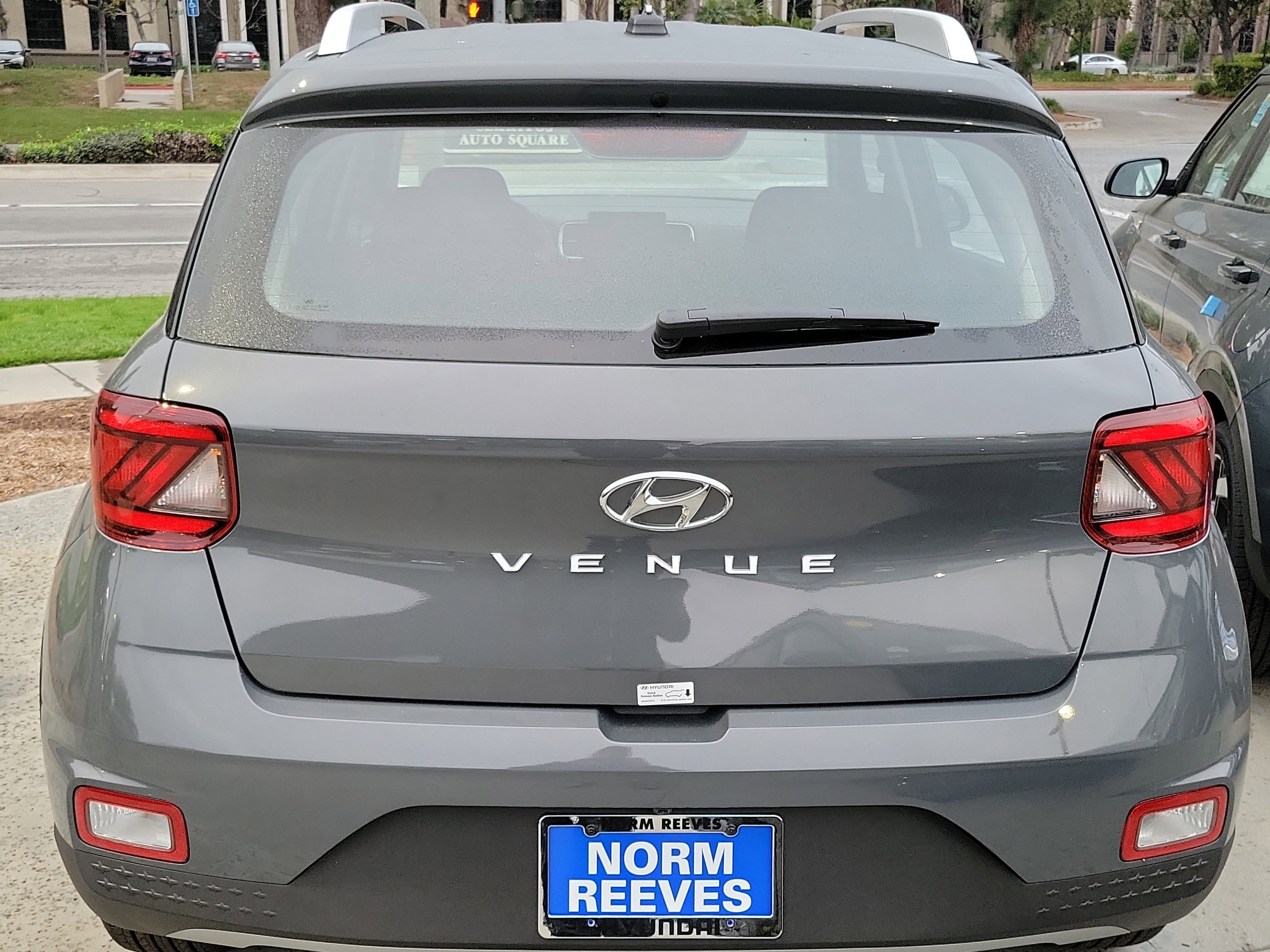 New 2026 Hyundai Venue SEL FWD image 3