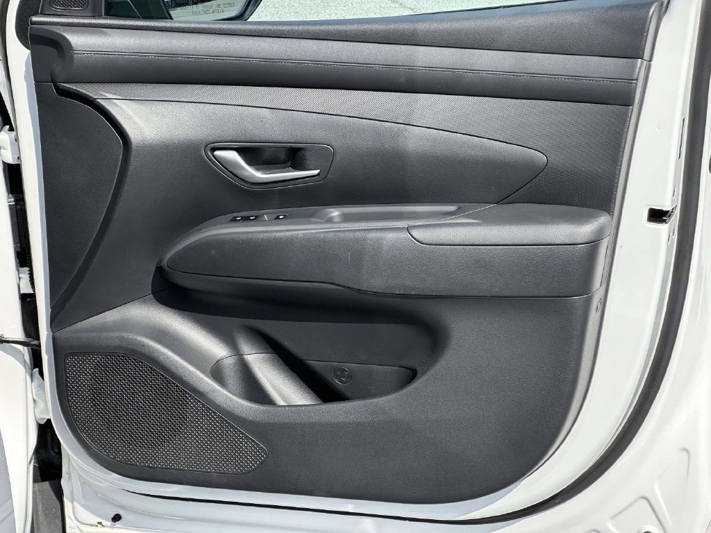 Certified 2025 Hyundai Tucson SEL AWD/4WD image 9