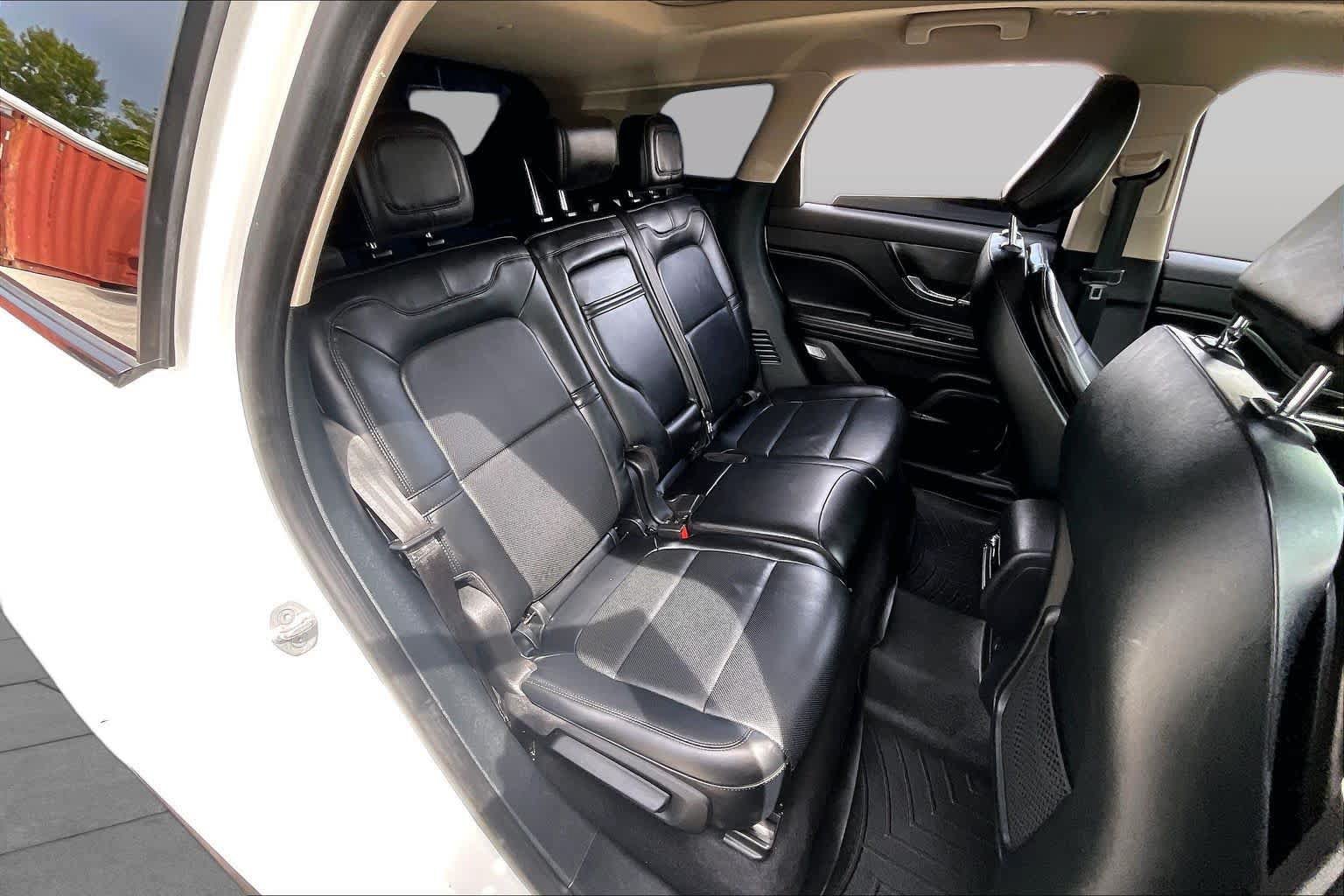 Used 2023 Lincoln Corsair Reserve w/ Equipment Group 201A FWD image 19