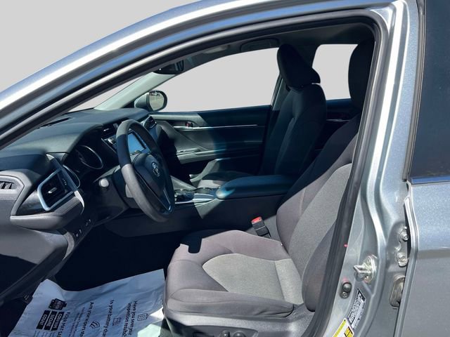 Certified 2018 Toyota Camry LE w/ Convenience Package image 14