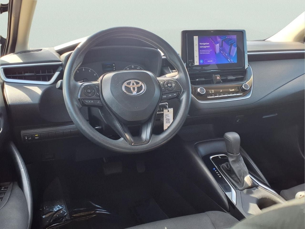 Used 2024 Toyota Corolla LE FWD image 11