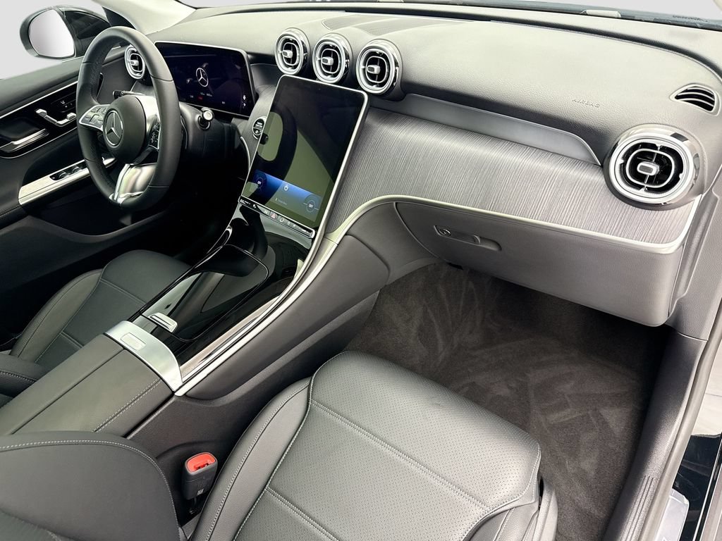 Certified 2025 Mercedes-Benz GLC 300 4MATIC image 16