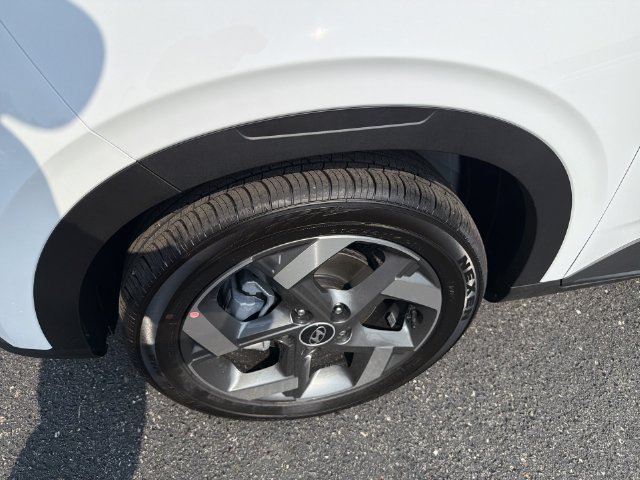 New 2026 Hyundai Venue SEL FWD image 17