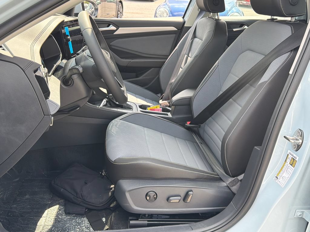 New 2026 Volkswagen Jetta SE FWD image 24