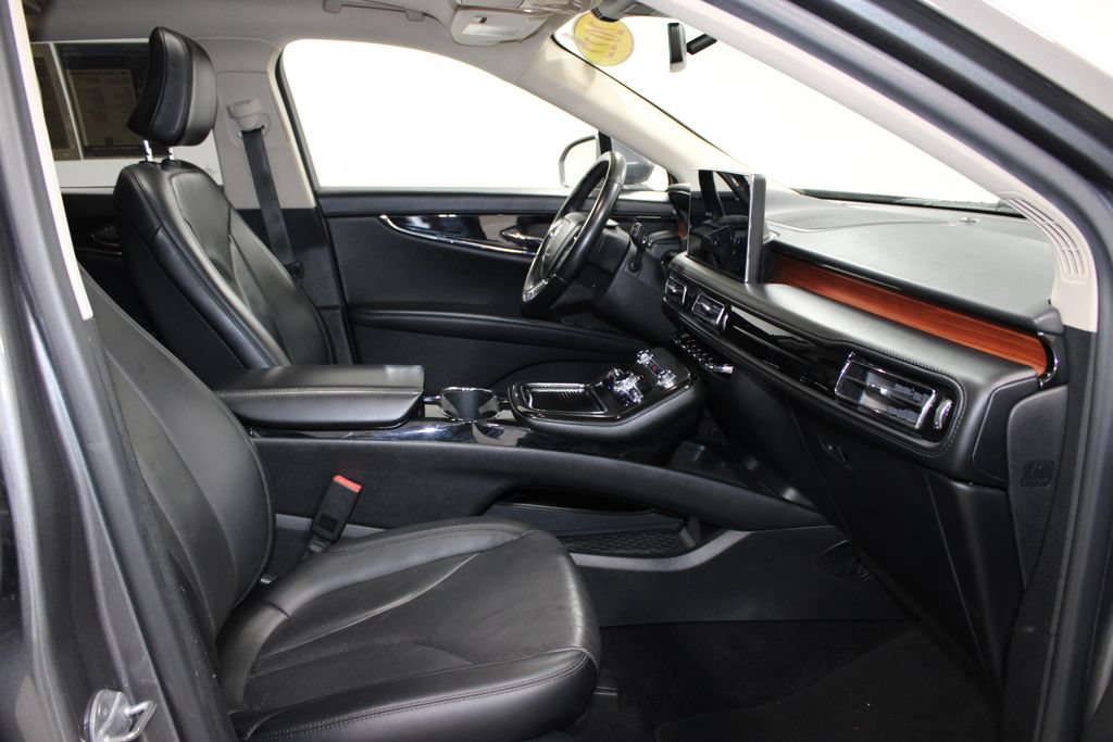 Used 2022 Lincoln Nautilus Reserve AWD/4WD image 29