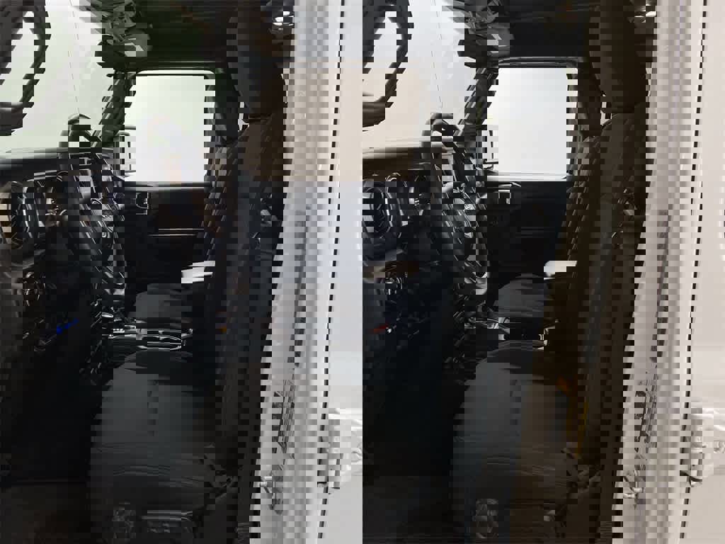 Used 2023 Jeep Wrangler Unlimited image 14