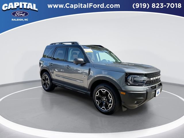 Certified 2025 Ford Bronco Sport Outer Banks w/ Outer Banks Tech Package+ AWD/4WD image 2
