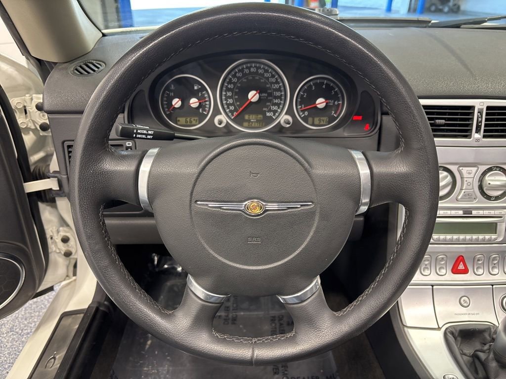 Used 2006 Chrysler Crossfire Limited RWD image 12