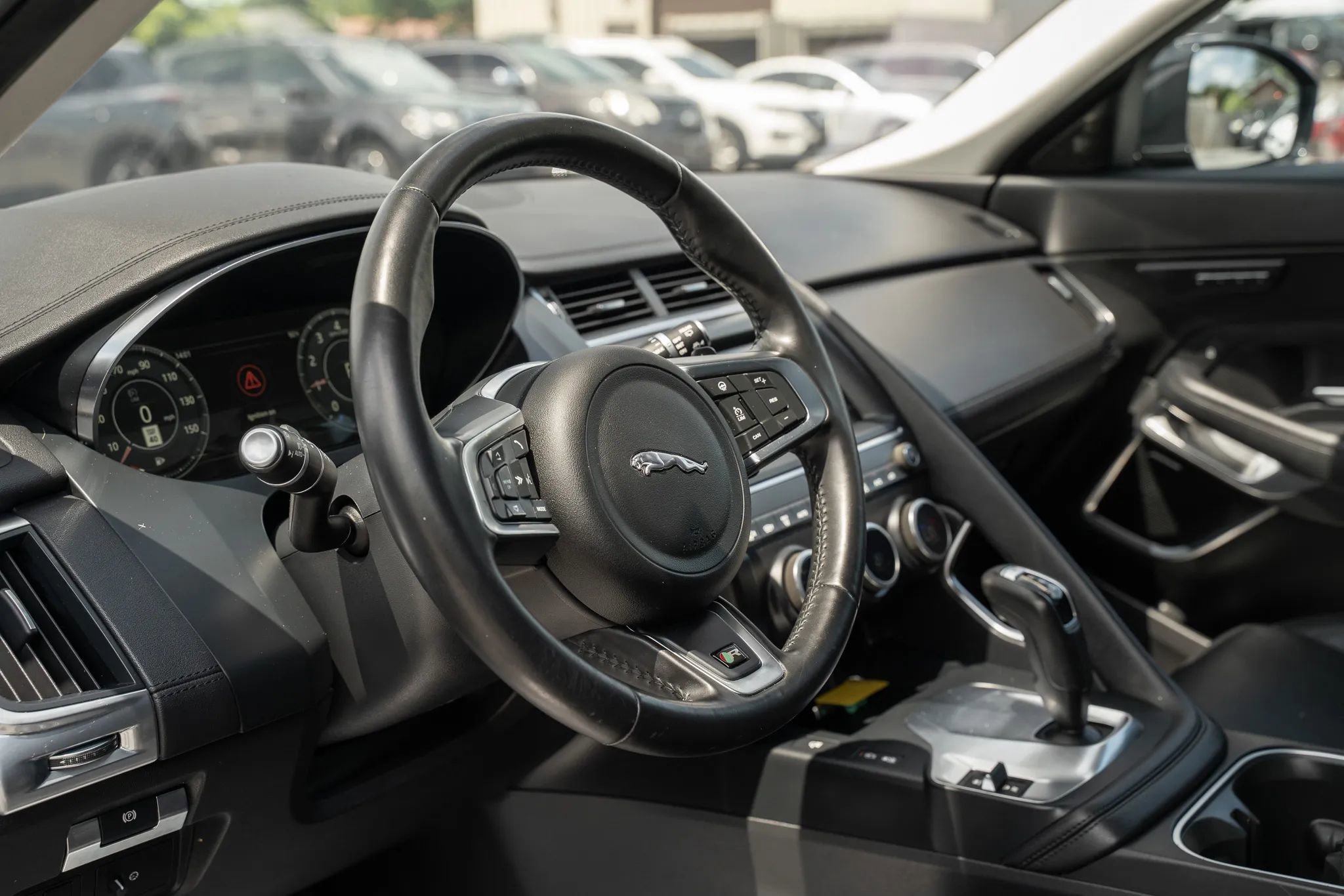 Used 2020 Jaguar E-PACE SE image 15