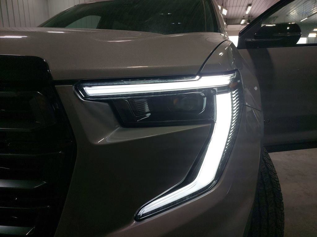 New 2026 GMC Acadia AT4 w/ Super Cruise Package image 32