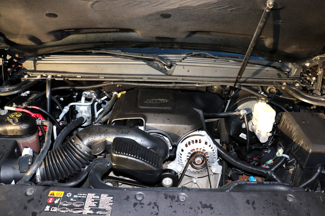 Used 2014 Cadillac Escalade ESV Premium image 30