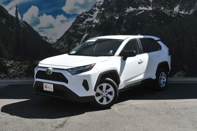 Certified 2025 Toyota RAV4 LE AWD/4WD image 6