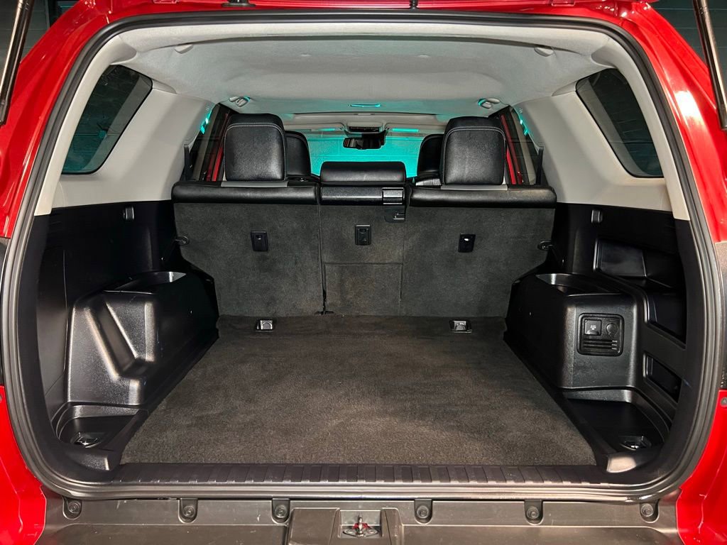Used 2021 Toyota 4Runner SR5 Premium w/ Moonroof Package AWD/4WD image 13