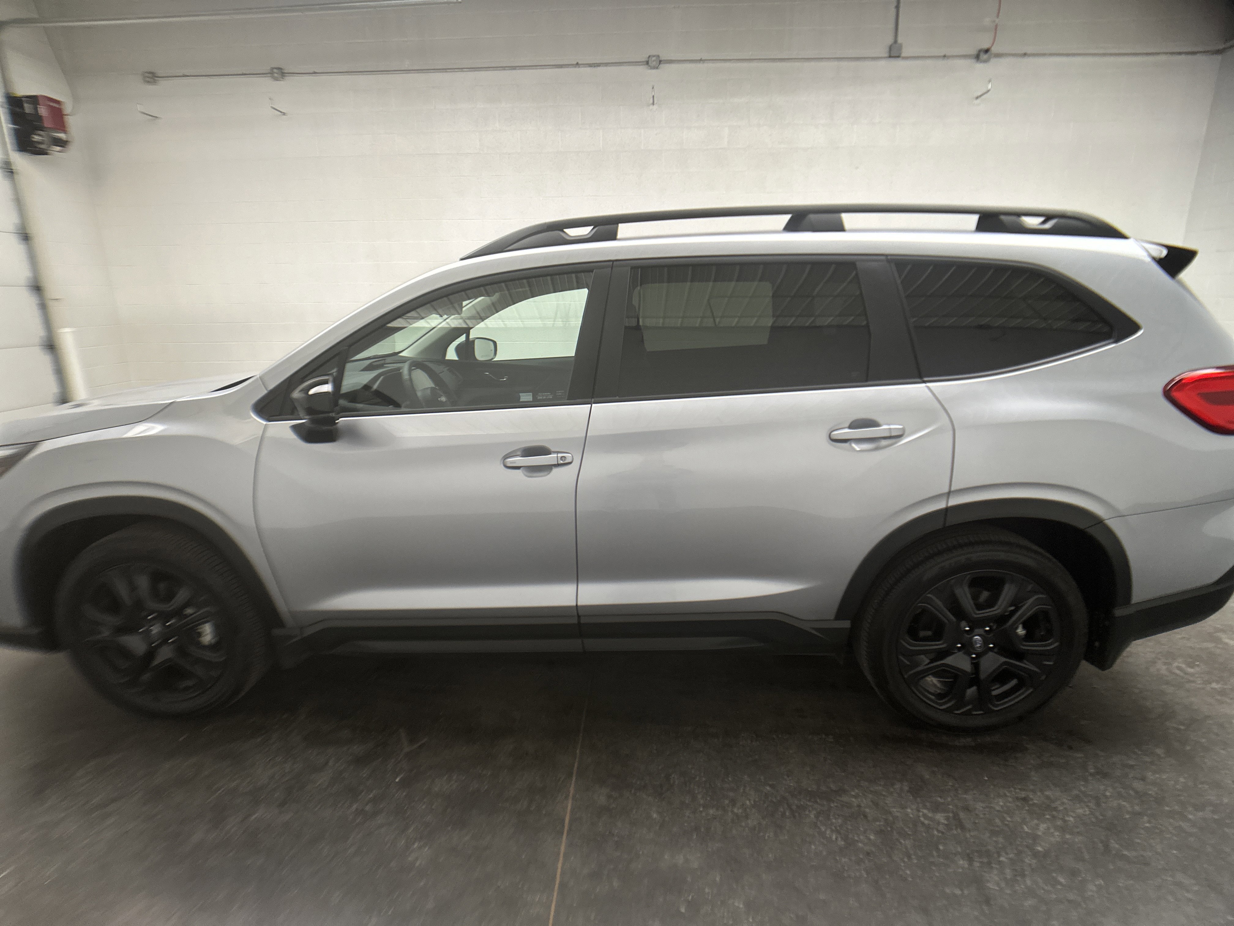 Used 2025 Subaru Ascent Bronze Edition w/ Popular Package #2 image 10