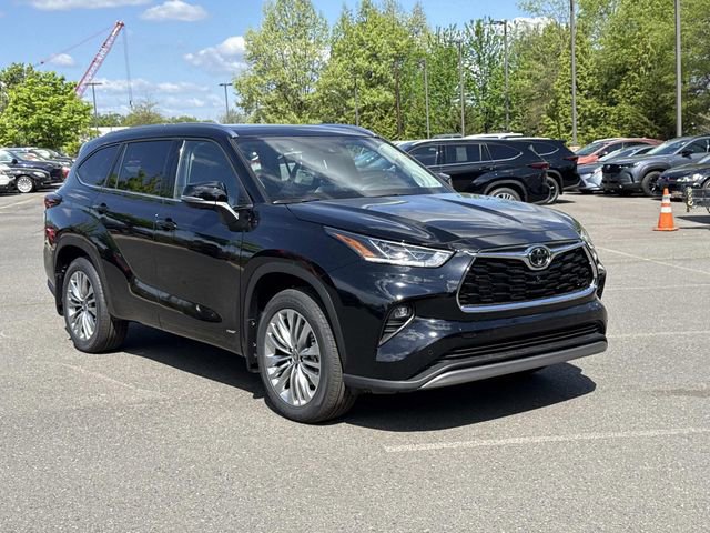 Used 2026 Toyota Highlander Platinum AWD/4WD image 1