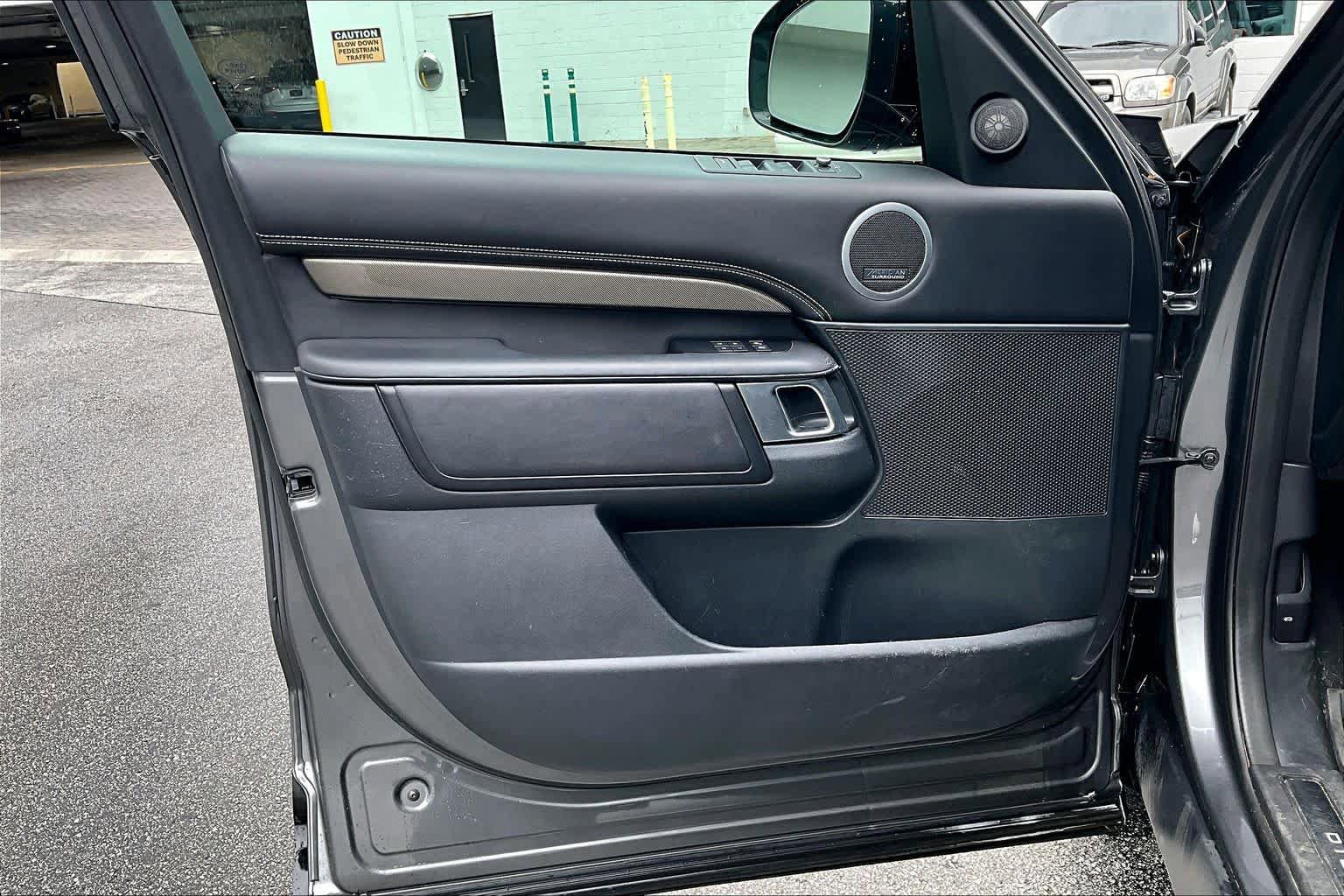 Used 2019 Land Rover Discovery HSE Luxury AWD/4WD image 21