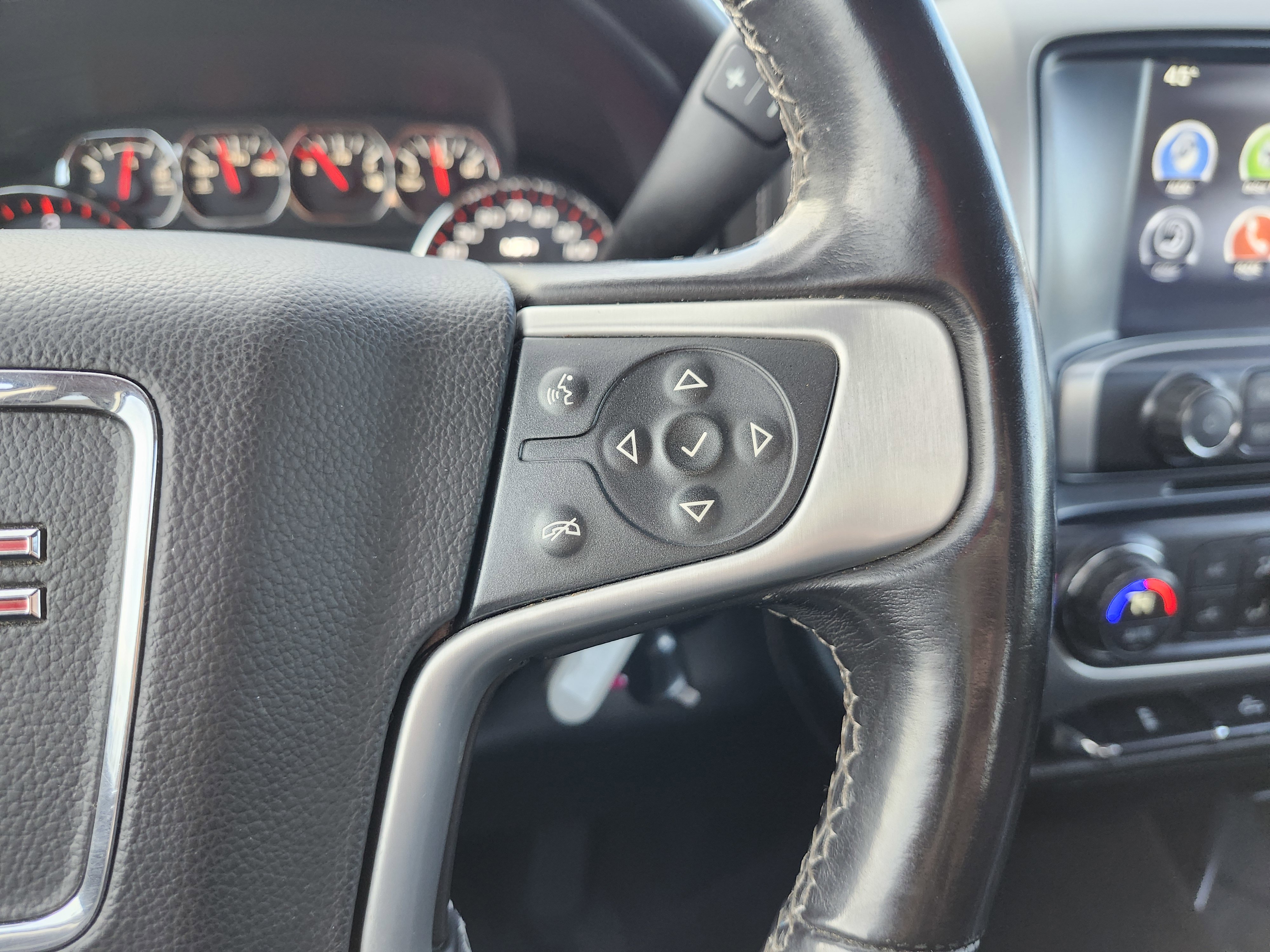 Used 2016 GMC Sierra 1500 SLE image 32