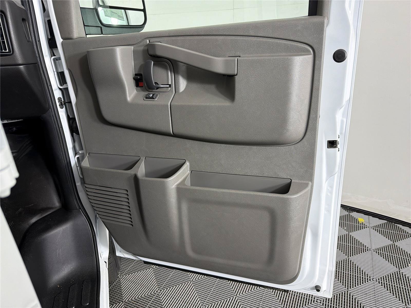 New 2025 GMC Savana 2500 w/ Driver Convenience Package RWD image 13