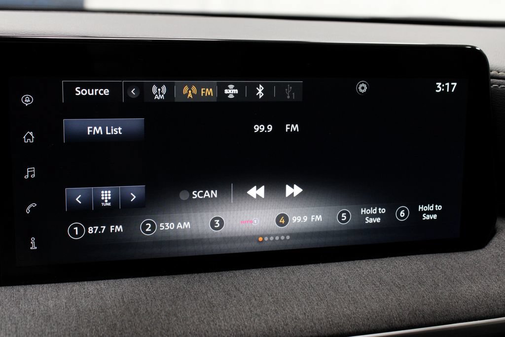 Certified 2025 Nissan Kicks SV AWD/4WD image 3