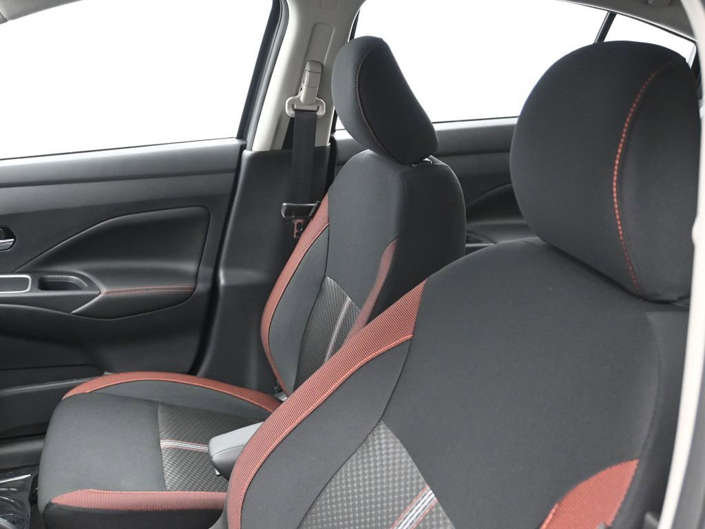 New 2025 Nissan Versa SR w/ Trunk Package FWD image 13