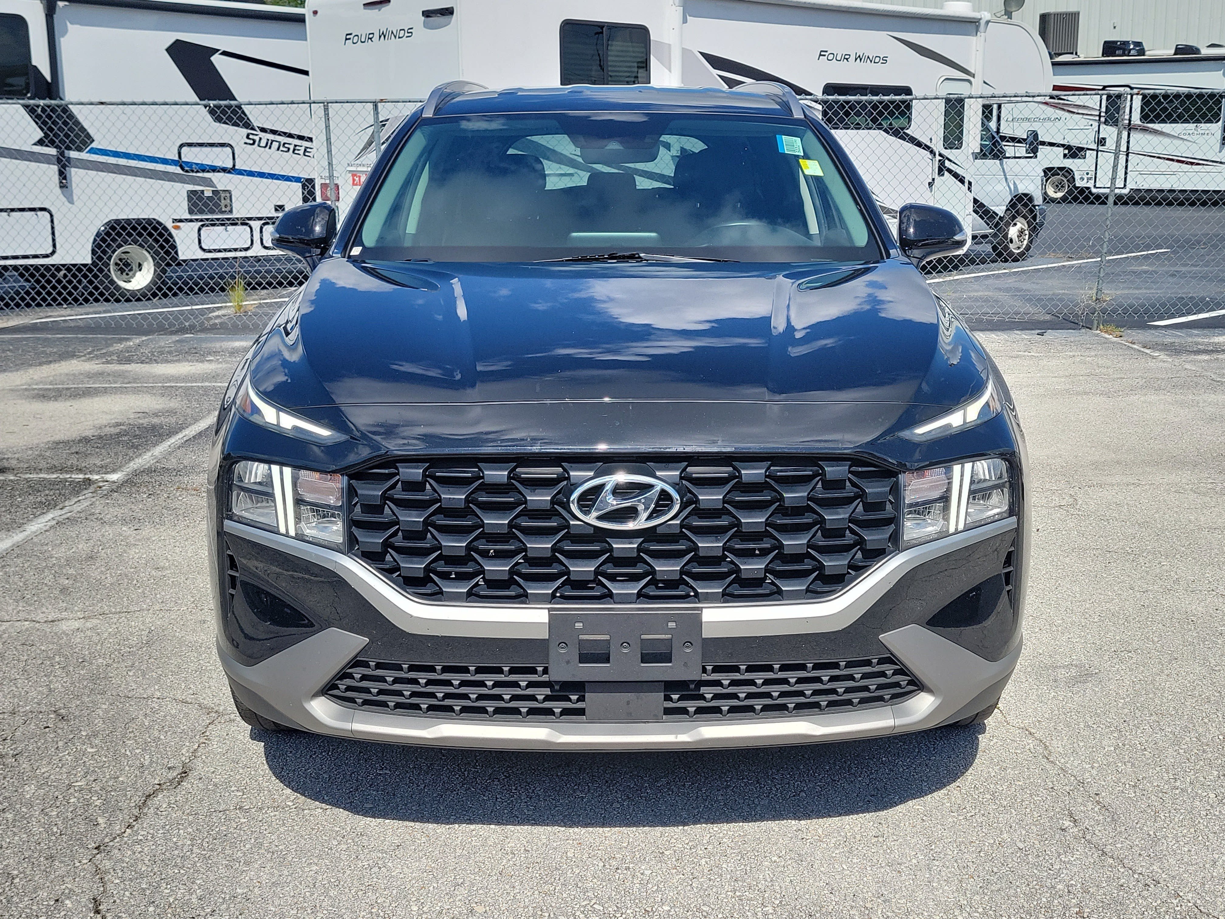 Used 2023 Hyundai Santa Fe SEL AWD/4WD image 2