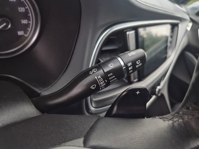 Used 2024 Buick Enclave Essence w/ Experience Buick Package FWD image 23