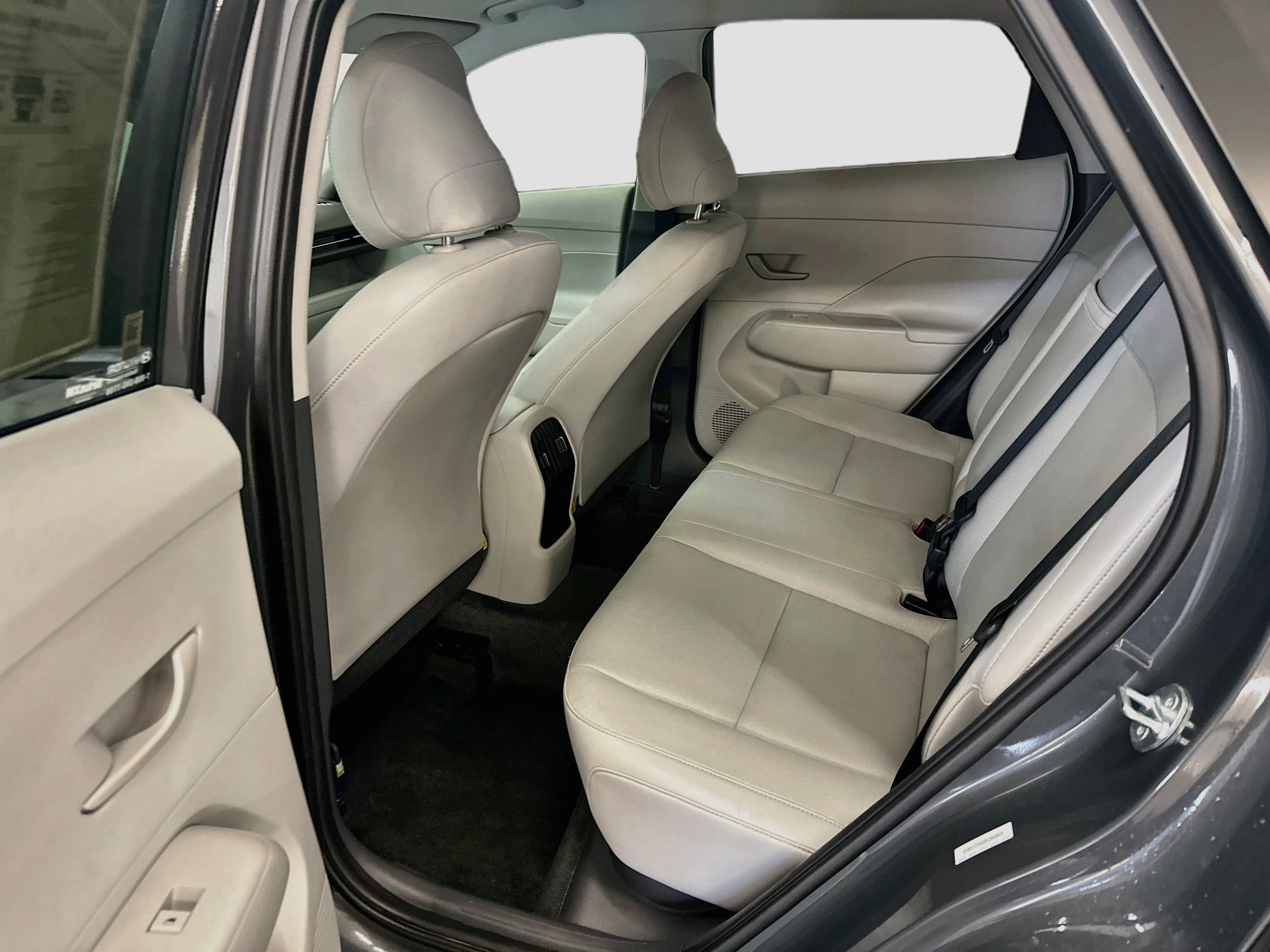 Used 2025 Hyundai Kona SEL AWD/4WD image 29
