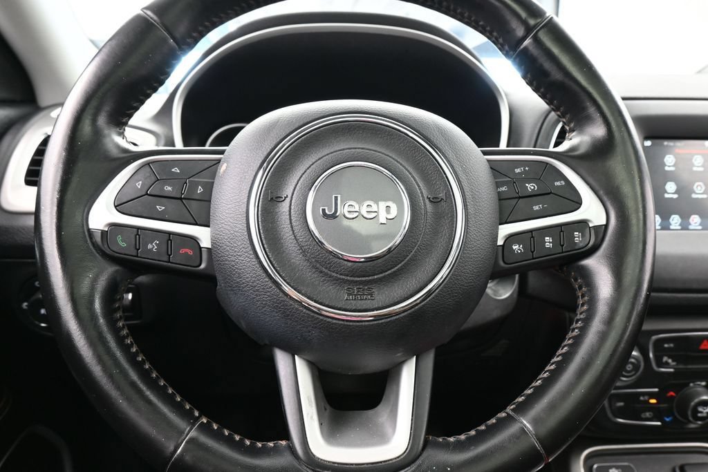 Used 2020 Jeep Compass Latitude FWD image 25