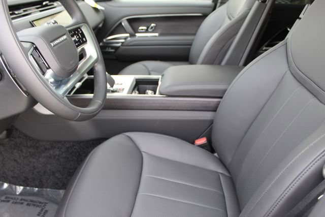 New 2026 Land Rover Range Rover SE image 18