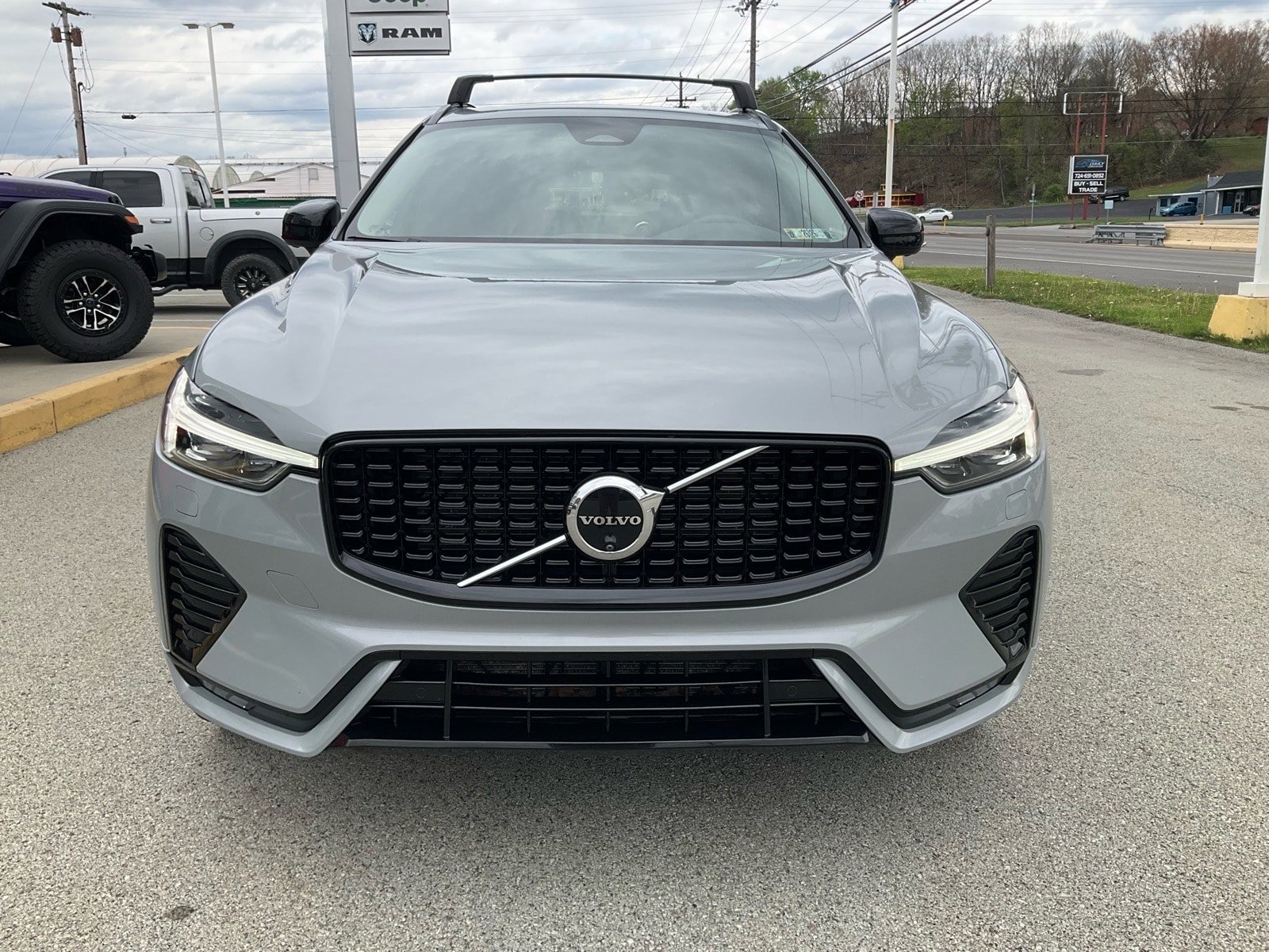 Used 2024 Volvo XC60 B5 Plus w/ Protection Package Premier image 2
