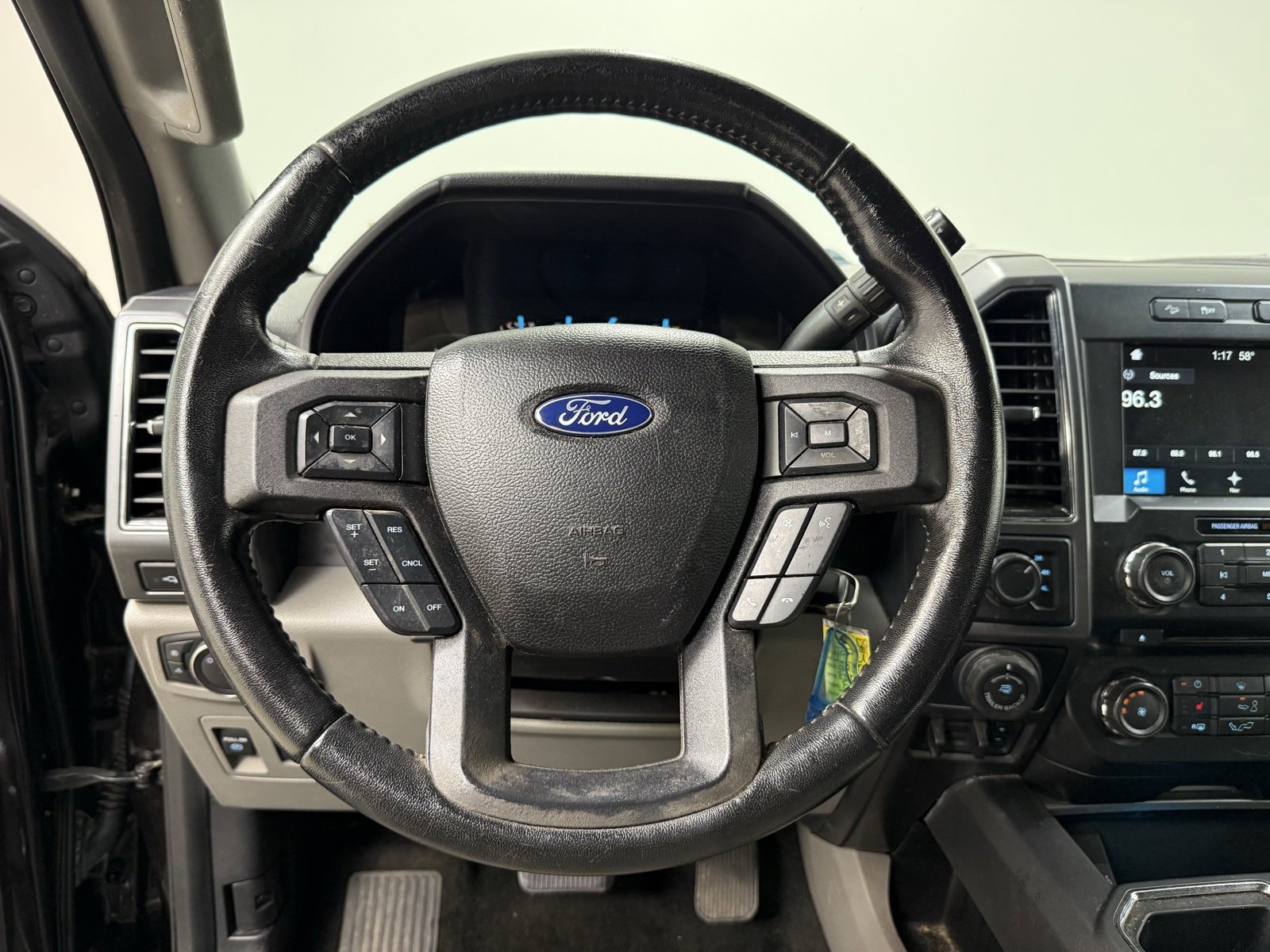 Used 2018 Ford F150 XLT w/ Equipment Group 302A Luxury image 9