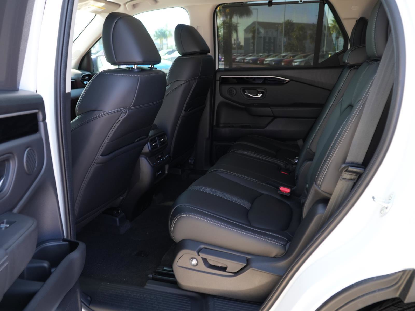 New 2025 Honda Pilot Touring image 20
