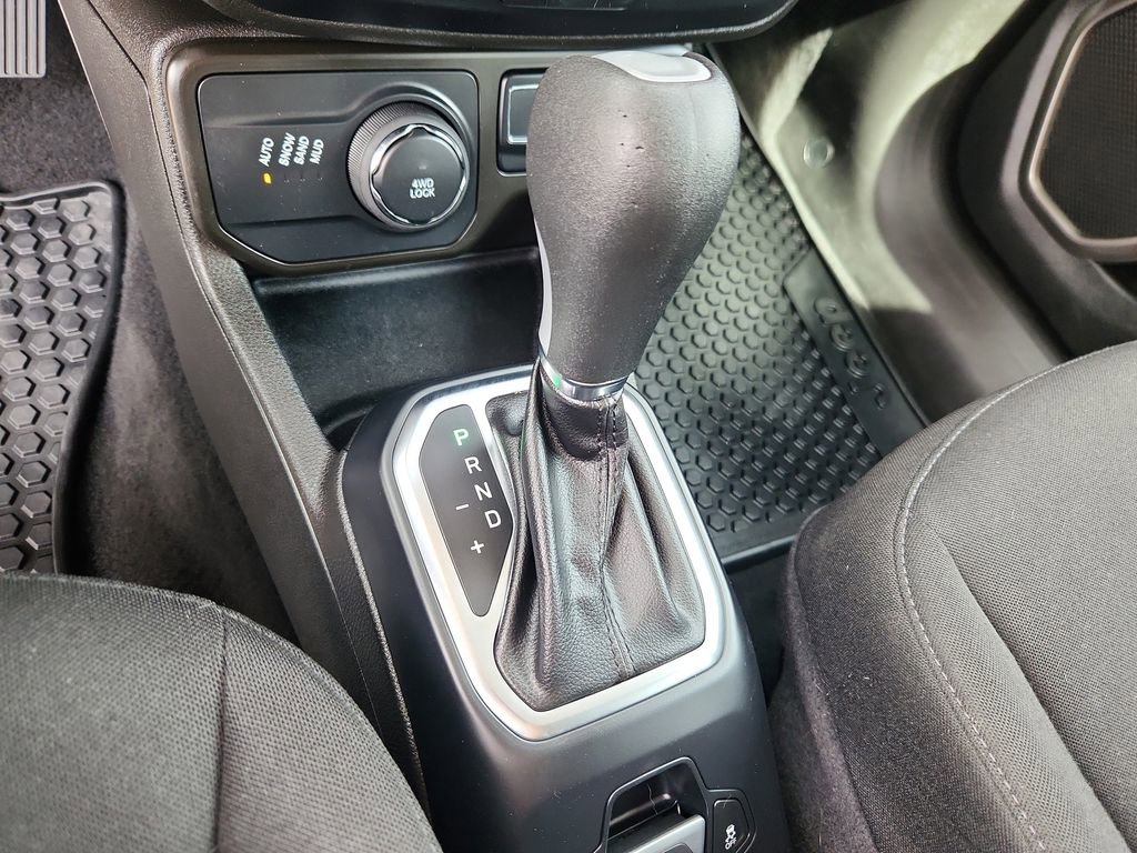 Certified 2023 Jeep Renegade Latitude image 19