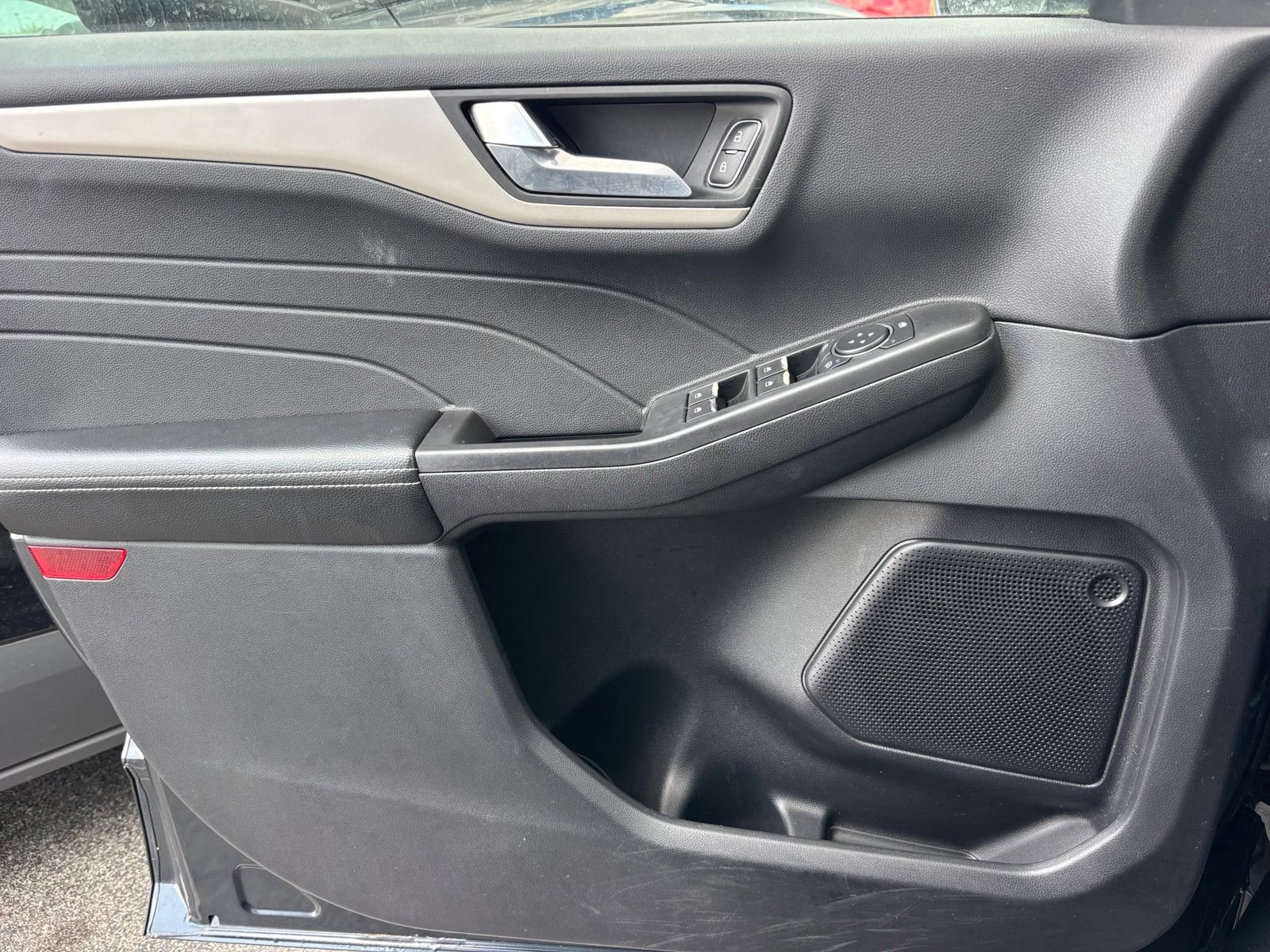 Used 2022 Ford Escape SEL AWD/4WD image 12