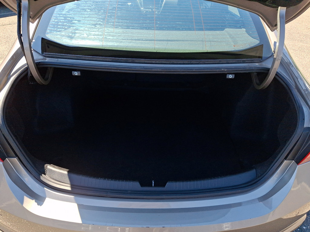 Used 2024 Chevrolet Malibu LT image 18