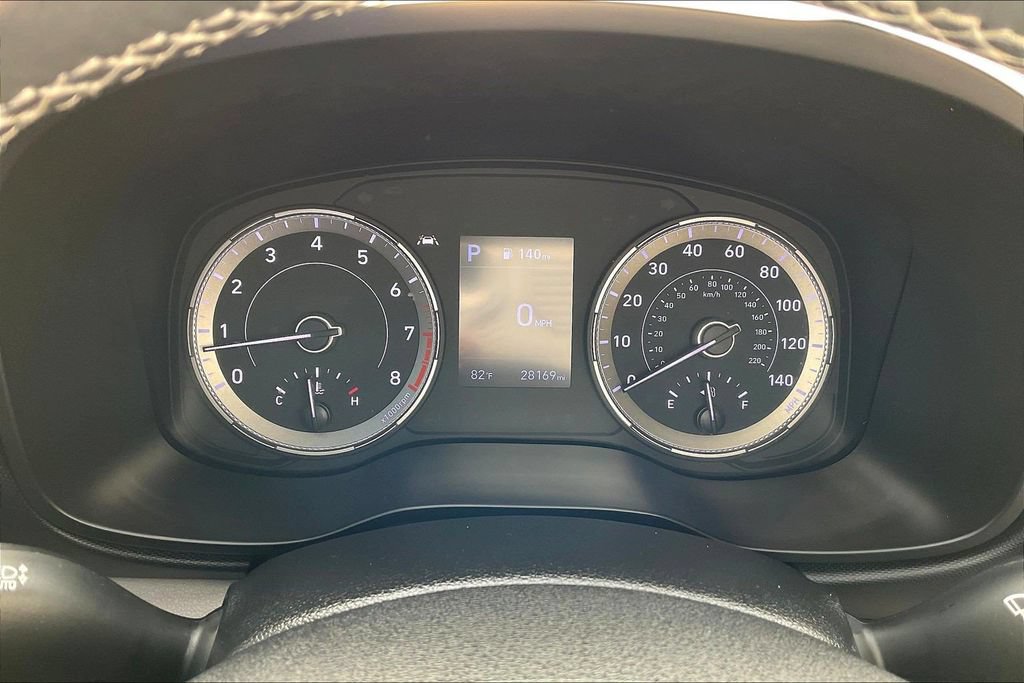 Used 2022 Hyundai Venue SEL FWD image 16
