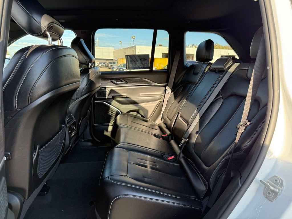 Used 2024 Jeep Grand Cherokee Limited 4xe image 36