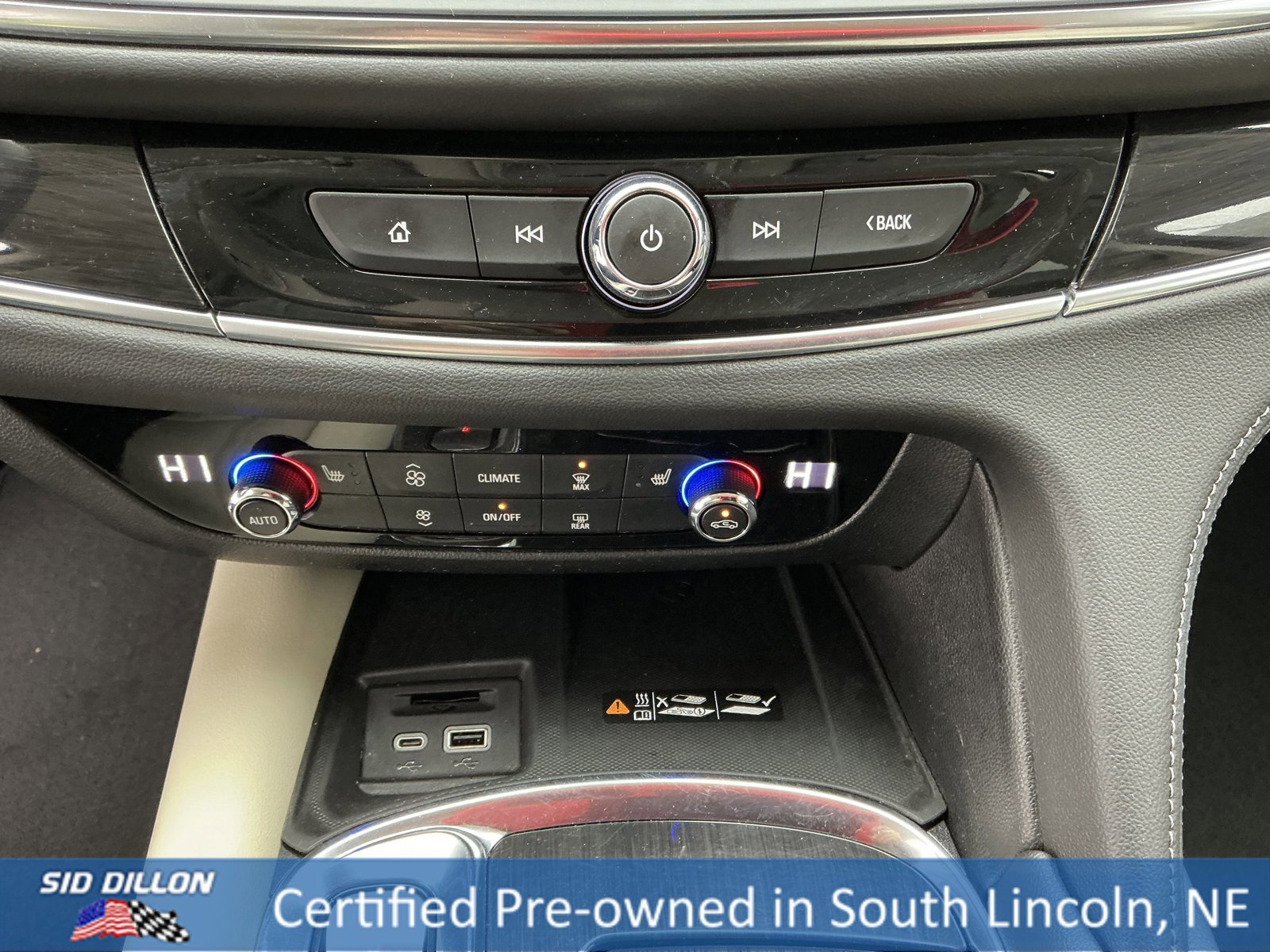 Used 2023 Buick Enclave Essence image 12