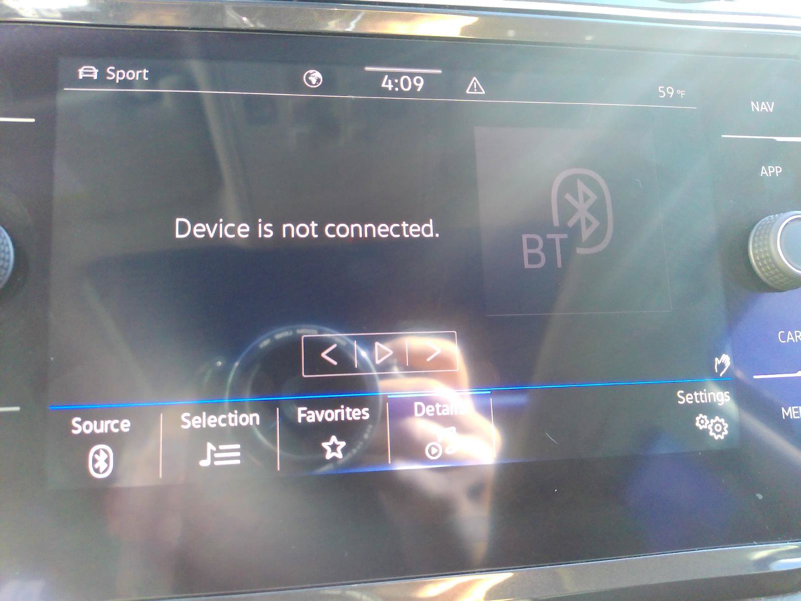 Used 2021 Volkswagen Tiguan SEL AWD/4WD image 13